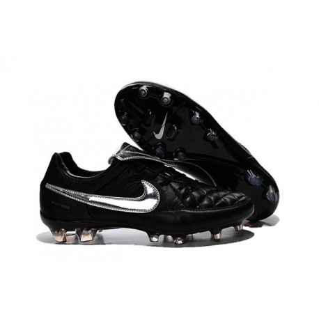 Scarpa da Calcio per Terreni Duri Nike Tiempo Legend V FG Nero Metallico