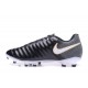 Nike Scarpa da Uomo Tiempo Legend VII FG (Nero Bianco)